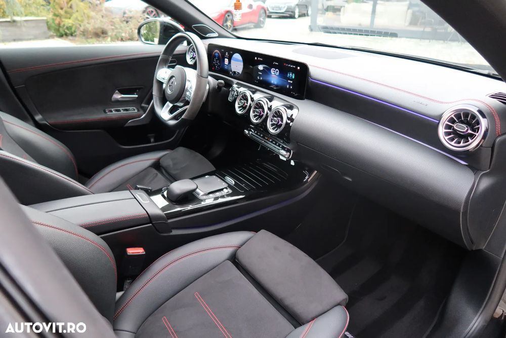 Mercedes-Benz CLA 250 e 8G-DCT AMG Line - 12