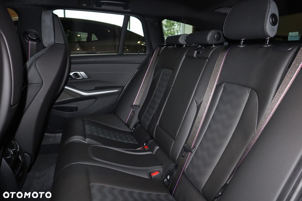 BMW M3 Competition xDrive sport - 8