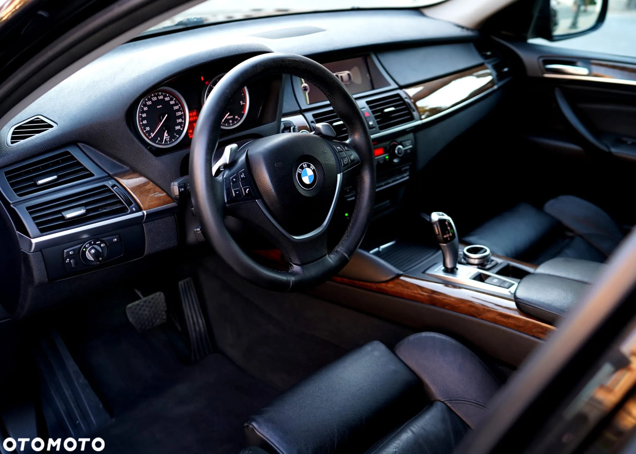 BMW X6 xDrive40d - 13