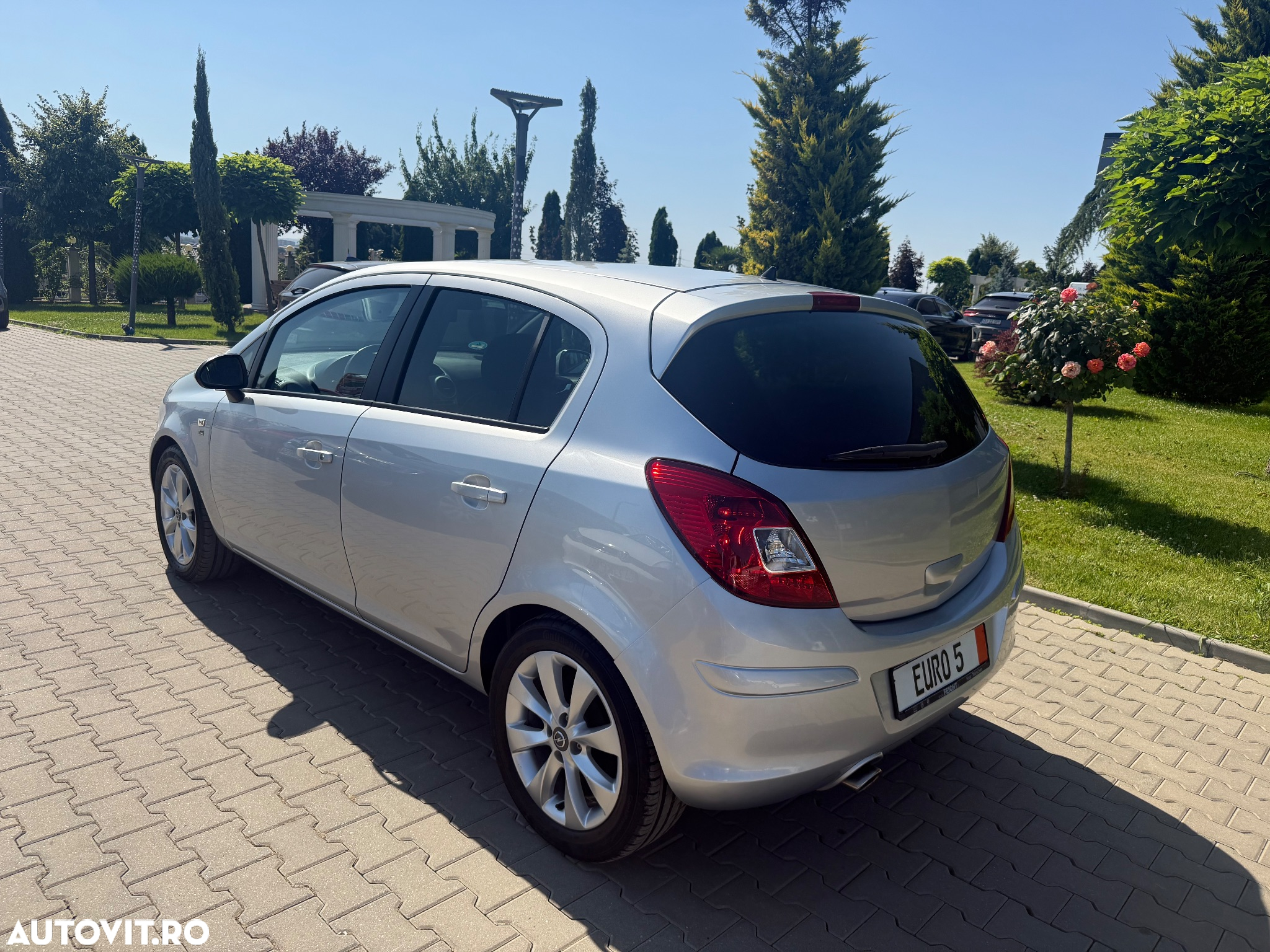 Opel Corsa 1.2i Cosmo - 7