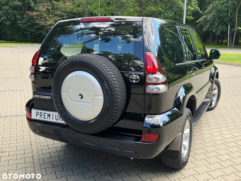 Toyota Land Cruiser - 23