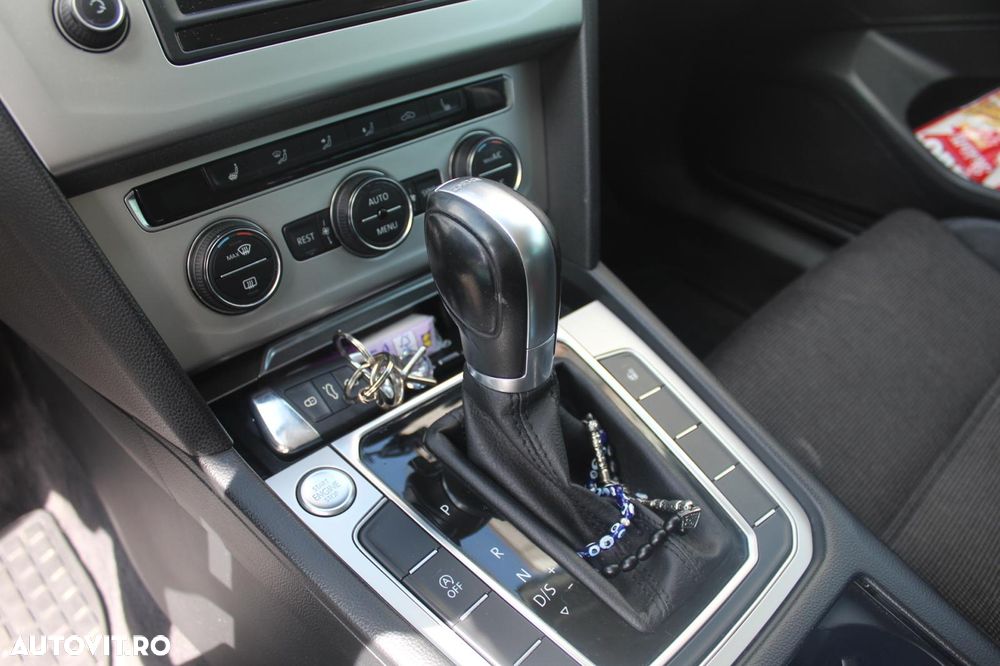 Volkswagen Passat 2.0 TDI DSG Comfortline - 5