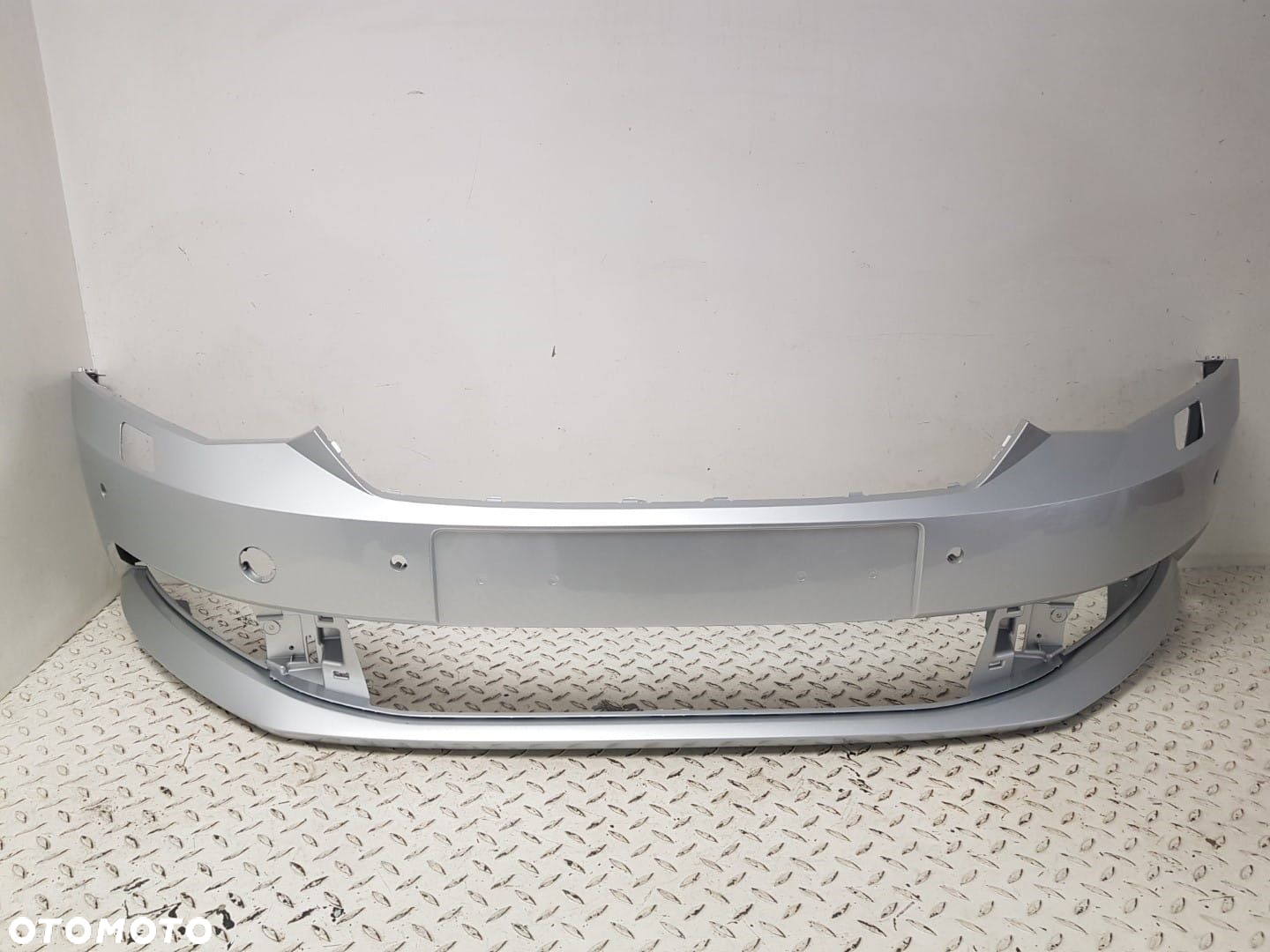 FABRYCZNIE NOWY ORYGINALNY W KOLOR LA7W ZDERZAK PRZEDNI PRZÓD SKODA FABIA III 3 14-18 6V0  6V0807221 - 2