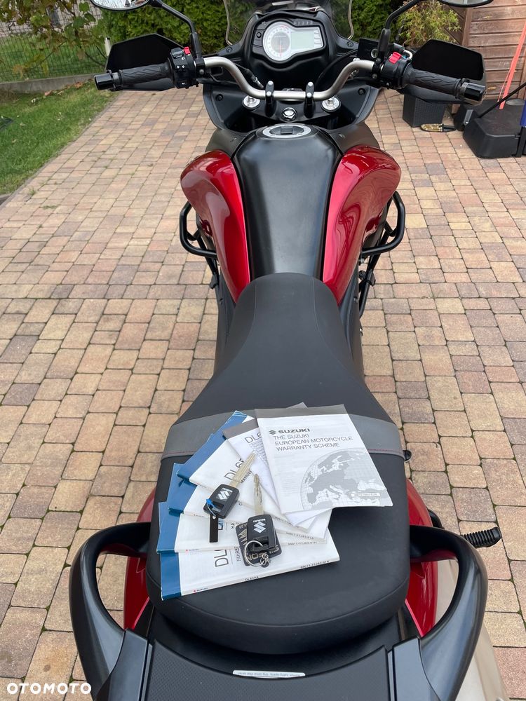 Suzuki V-STROM - 10