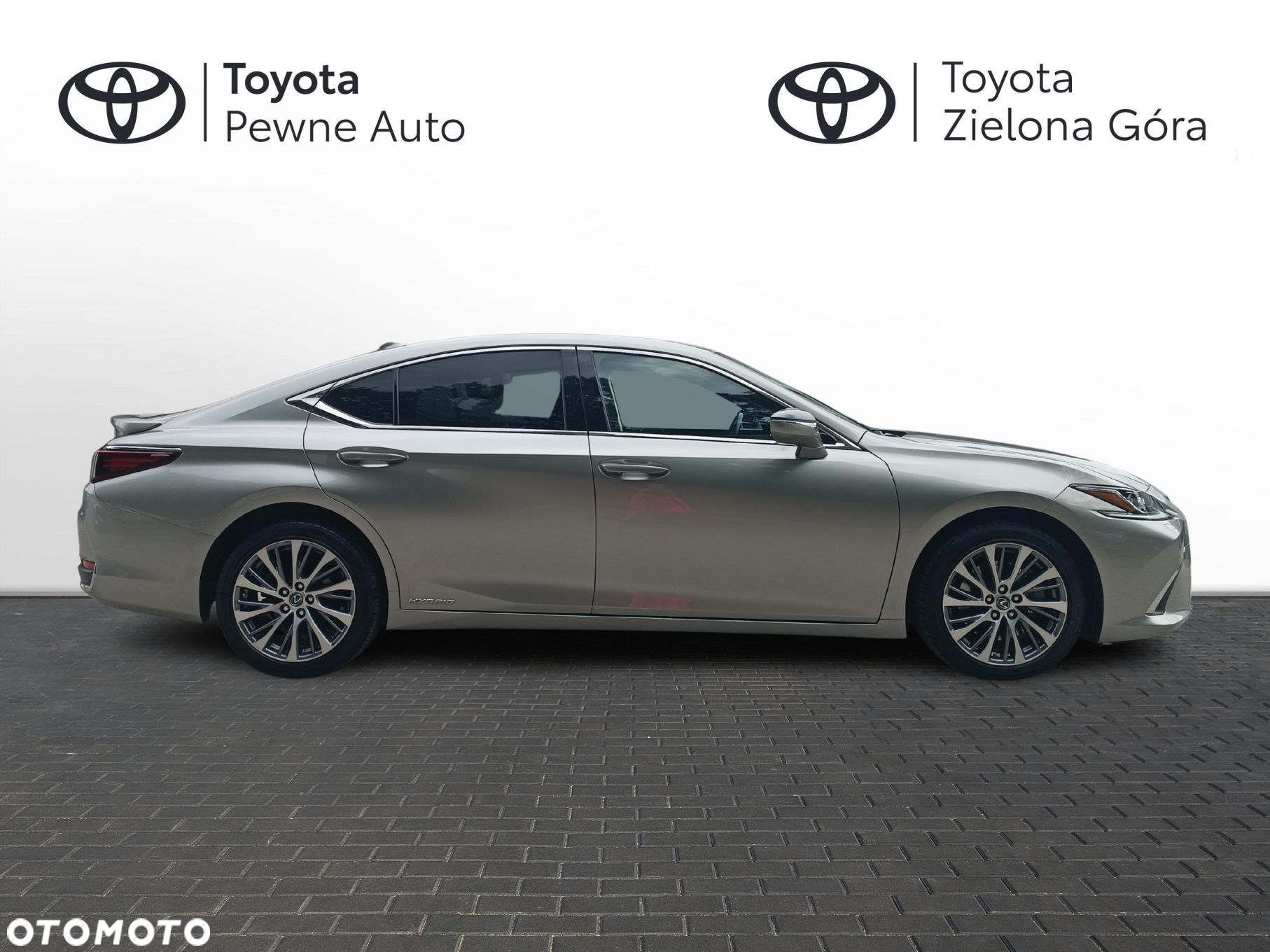 Lexus ES - 7