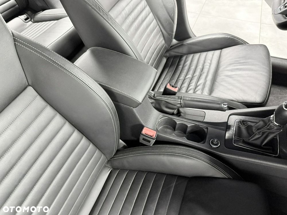 Skoda Octavia 2.0 TDI RS - 37