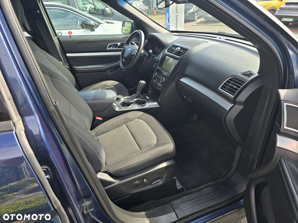 Ford Explorer - 12