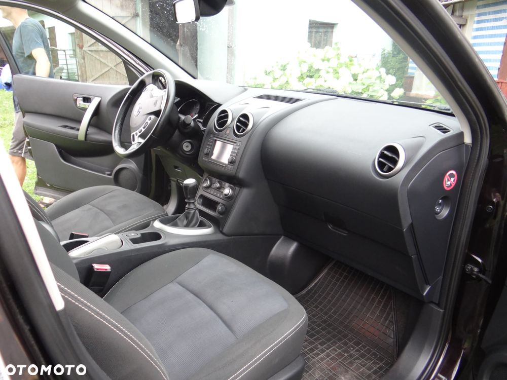 Nissan Qashqai - 2