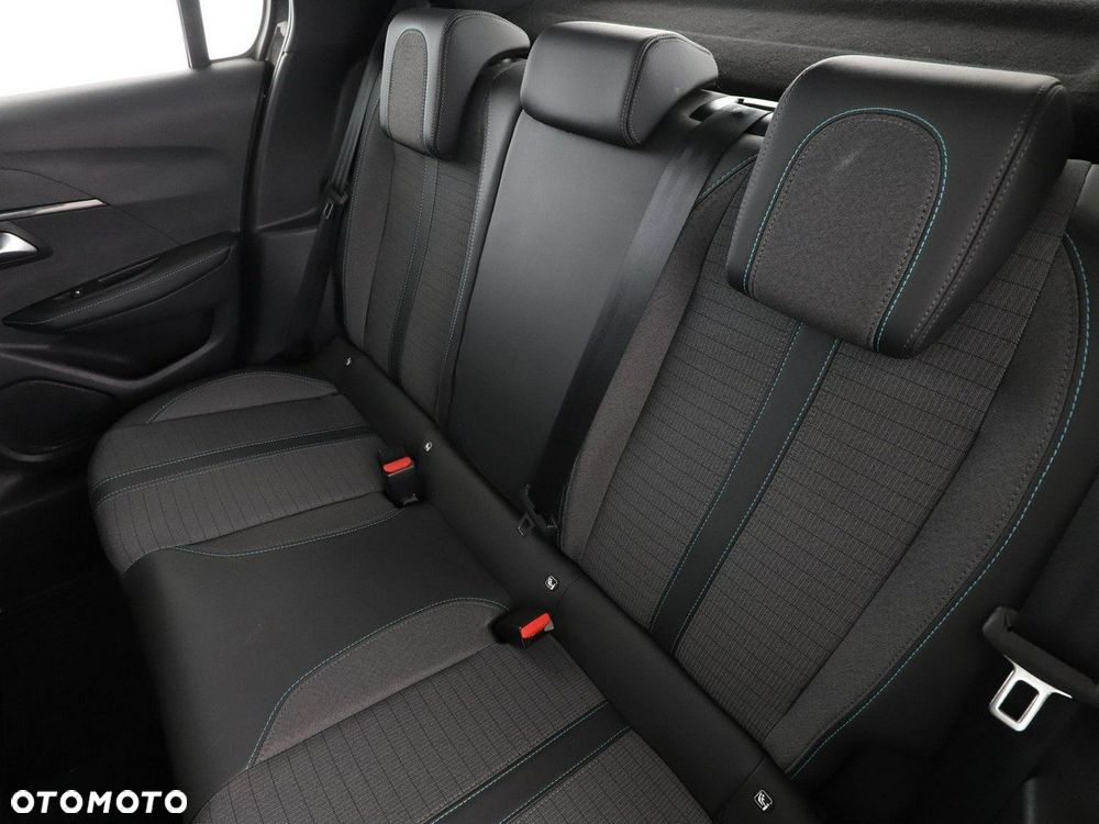Peugeot 208 PureTech 100 Allure - 18
