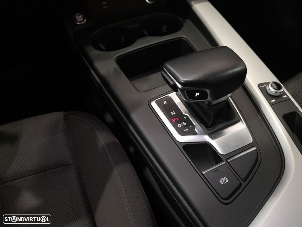 Audi A4 35 TDI S tronic - 29