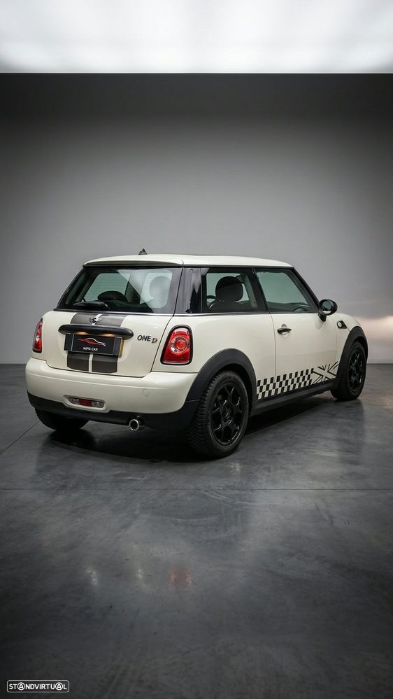 MINI 3 Portas One D - 4