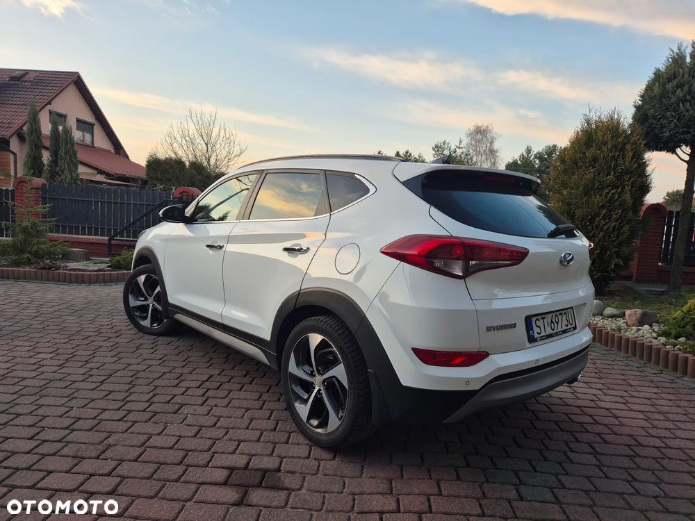 Hyundai Tucson 2.0 CRDI BlueDrive Style 2WD - 4