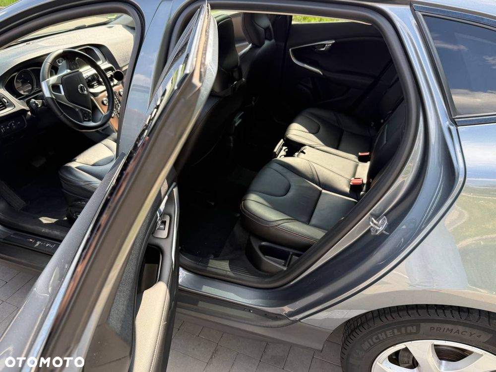 Volvo V40 D3 Geartronic Momentum - 12