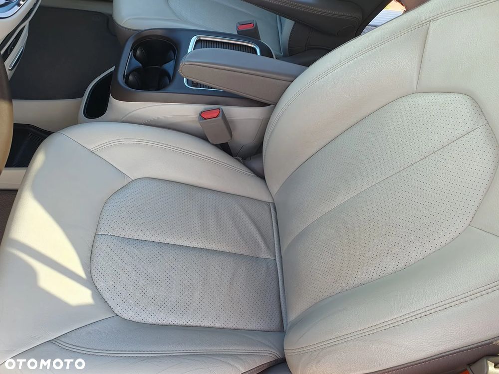 Chrysler Pacifica - 6