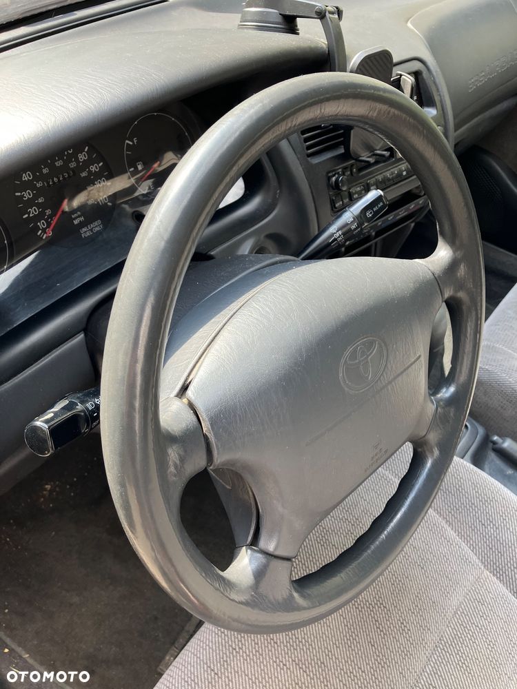 Toyota Corolla - 10
