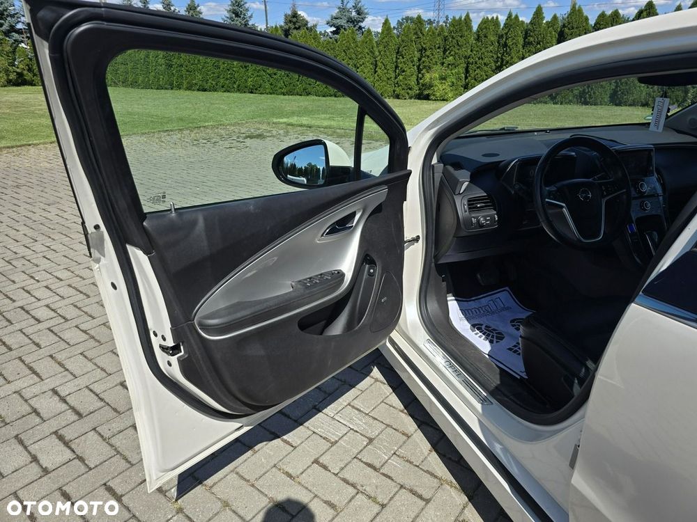 Opel Ampera - 14