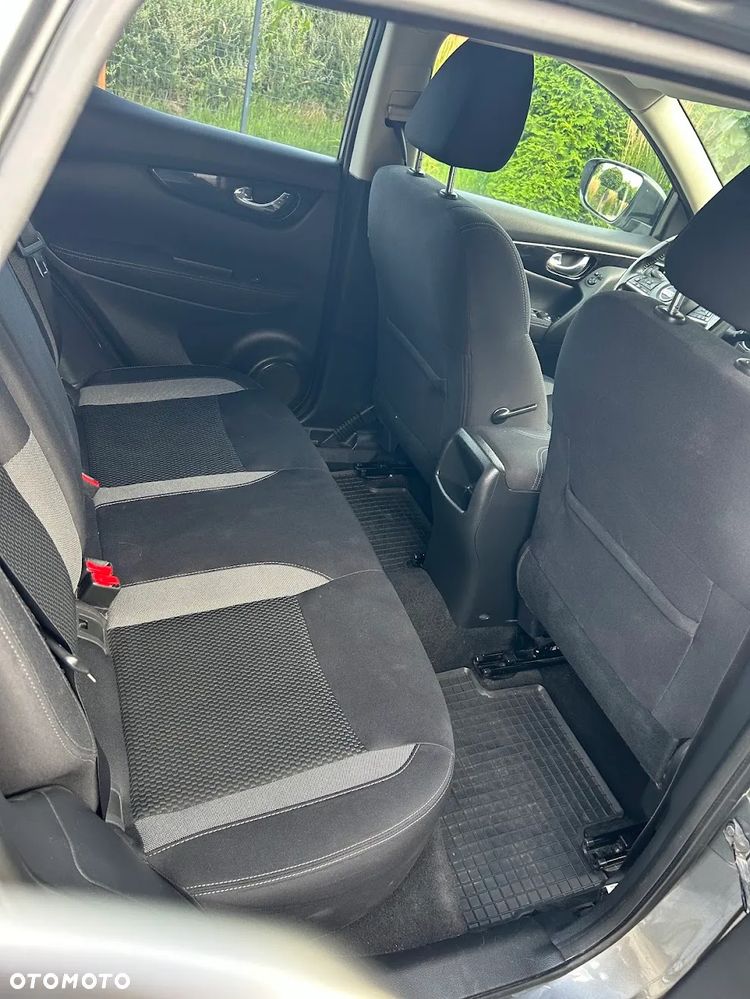 Nissan Qashqai 1.2 DIG-T N-Connecta EU6 - 9
