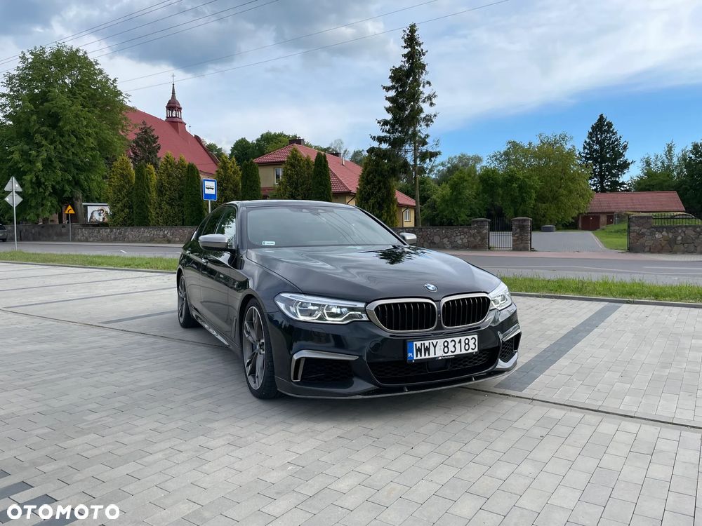 BMW Seria 5 M550i xDrive sport - 2