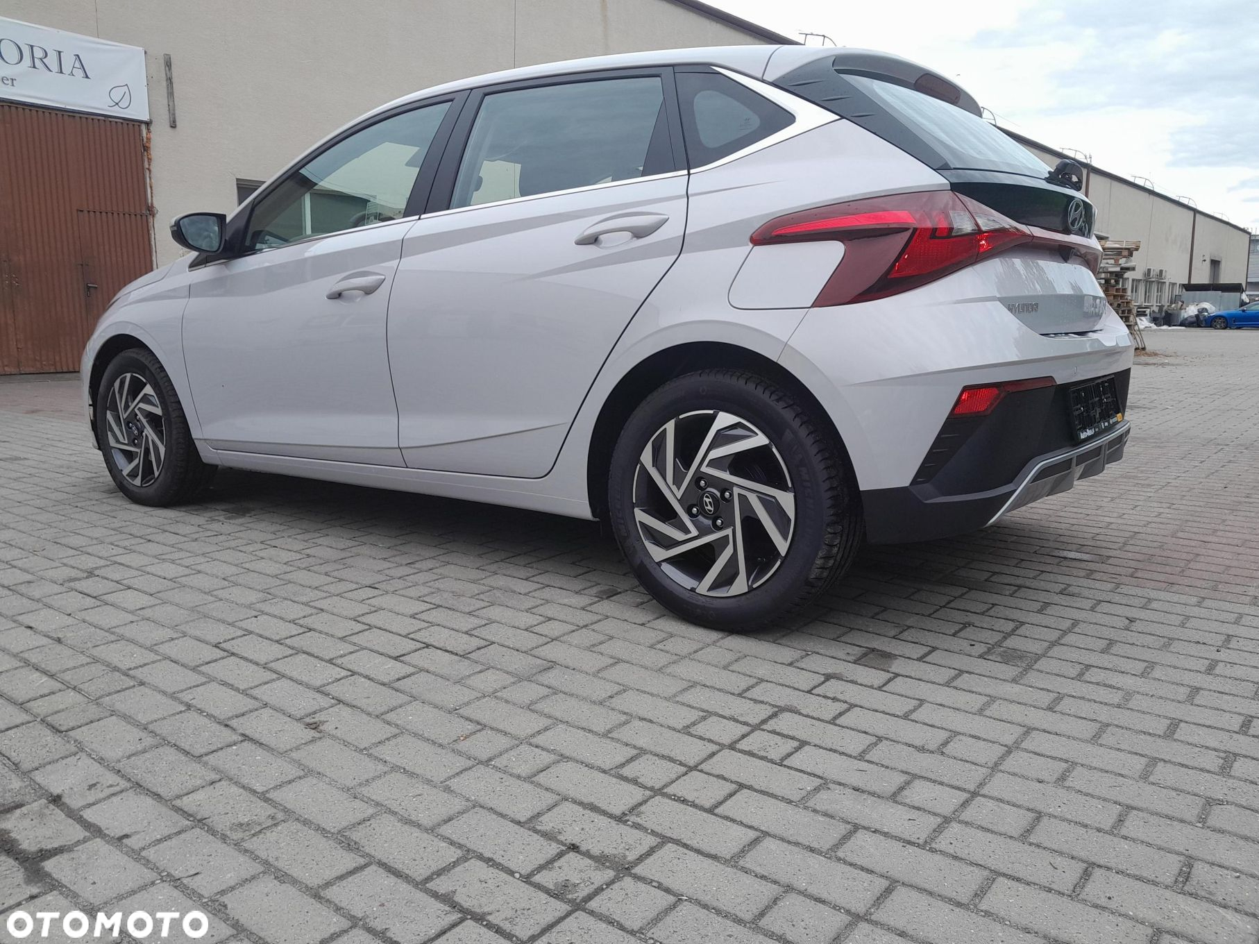 Hyundai i20 1.2 Modern - 12
