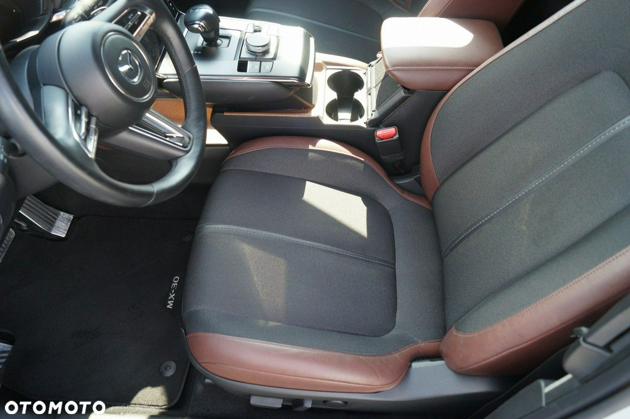 Mazda MX-30 - 12