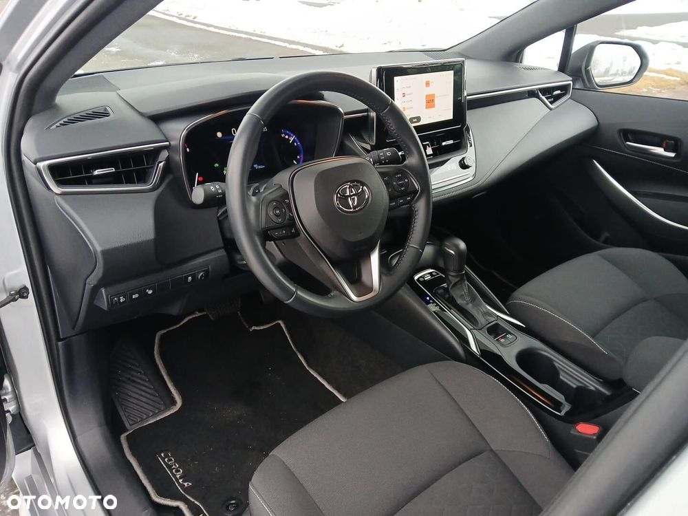 Toyota Corolla 2.0 Hybrid Comfort - 17