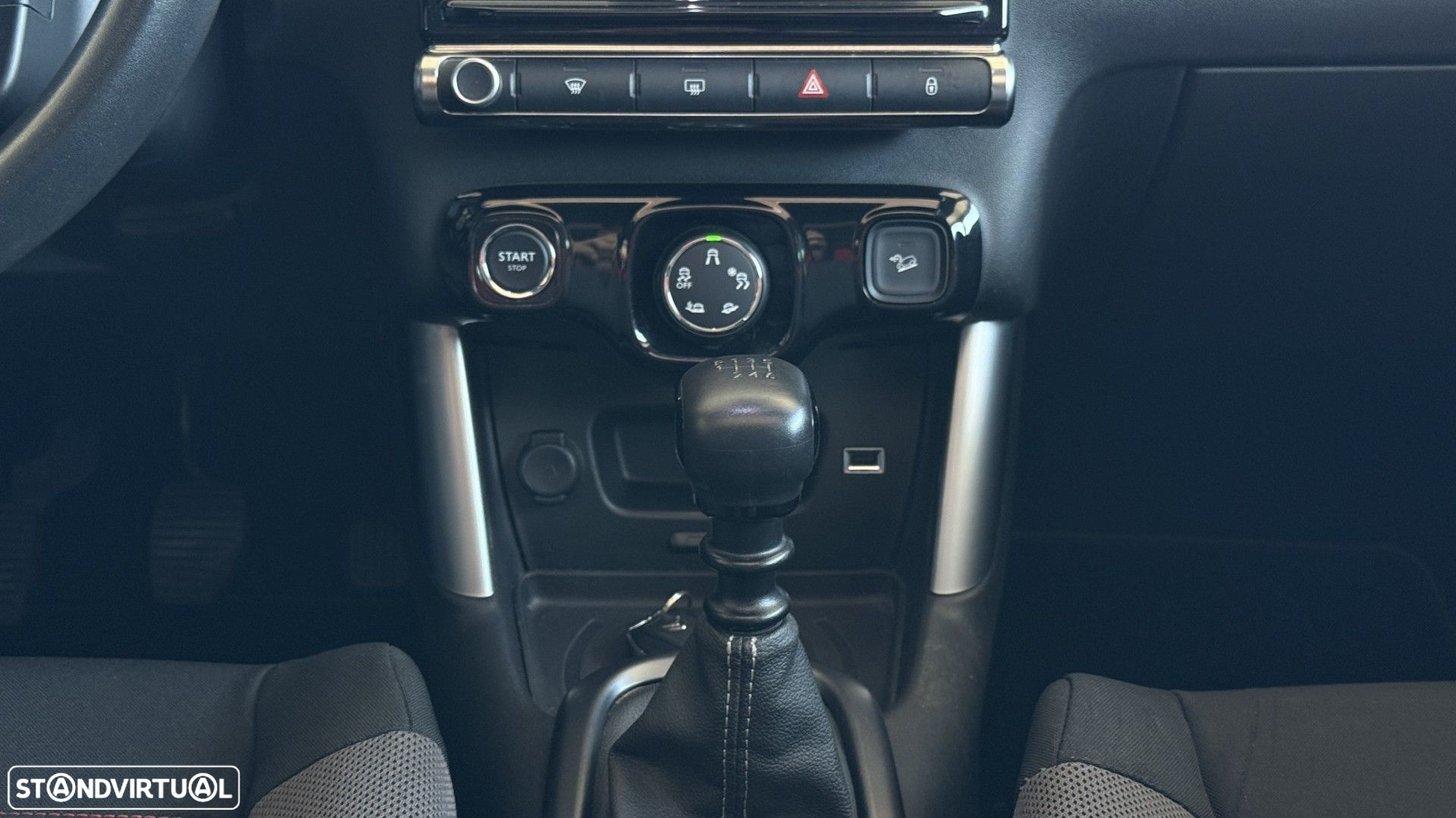 Citroën C3 Aircross 1.2 PureTech Shine - 28