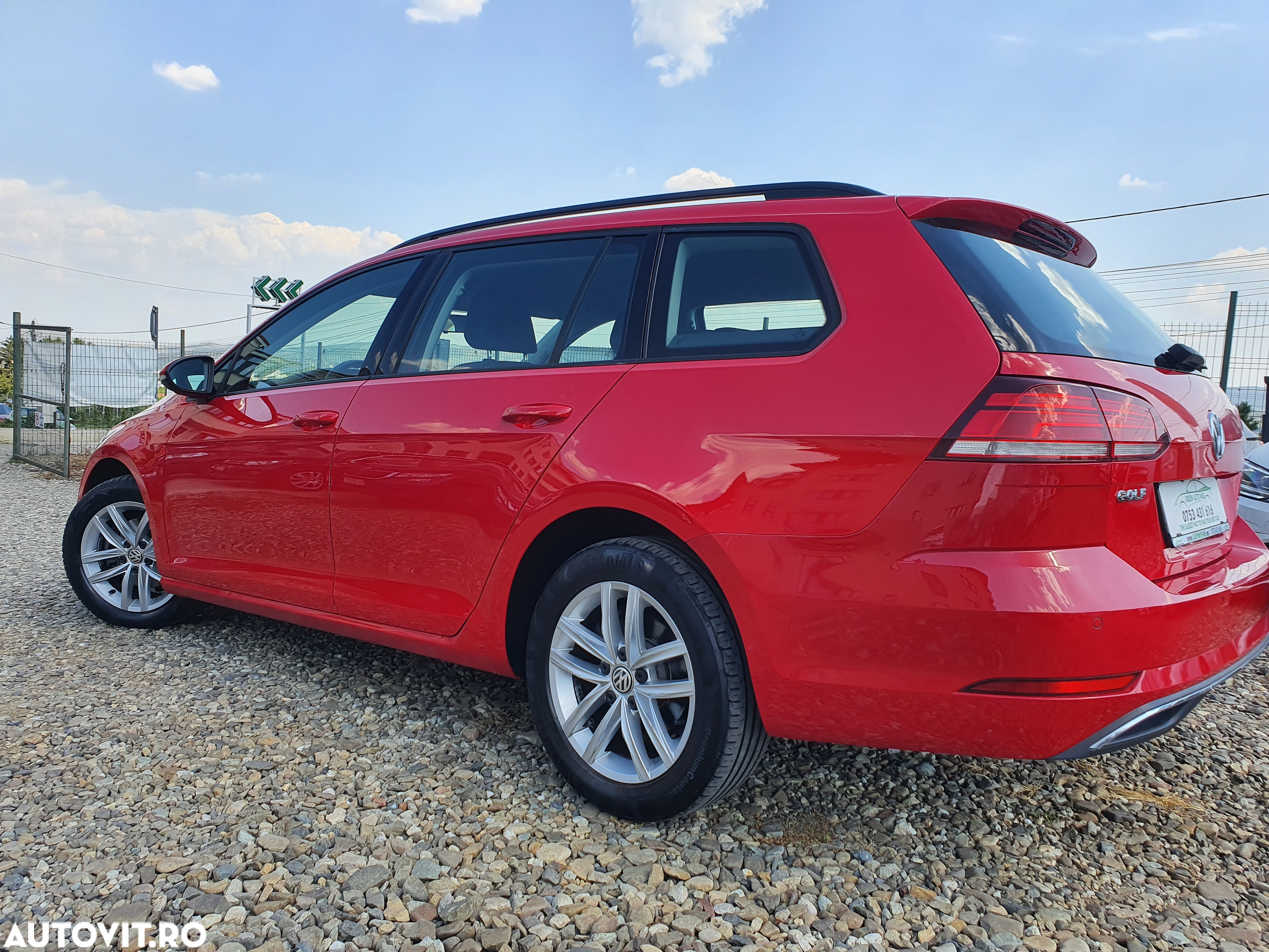 Volkswagen Golf 1.6 TDI Comfortline - 11