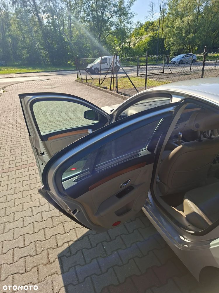 Renault Laguna 2.0 dCi Initiale - 9