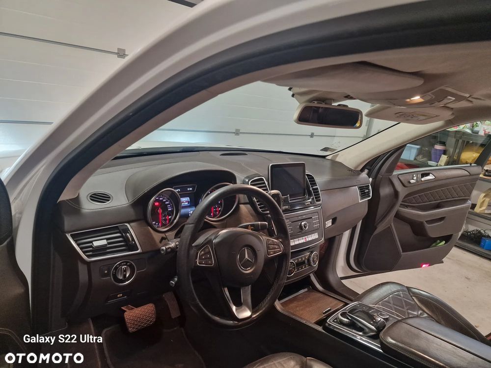 Mercedes-Benz GLE 350 d 4-Matic - 12