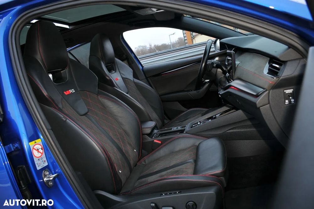 Skoda Octavia Combi 2.0 TDI DSG RS - 14