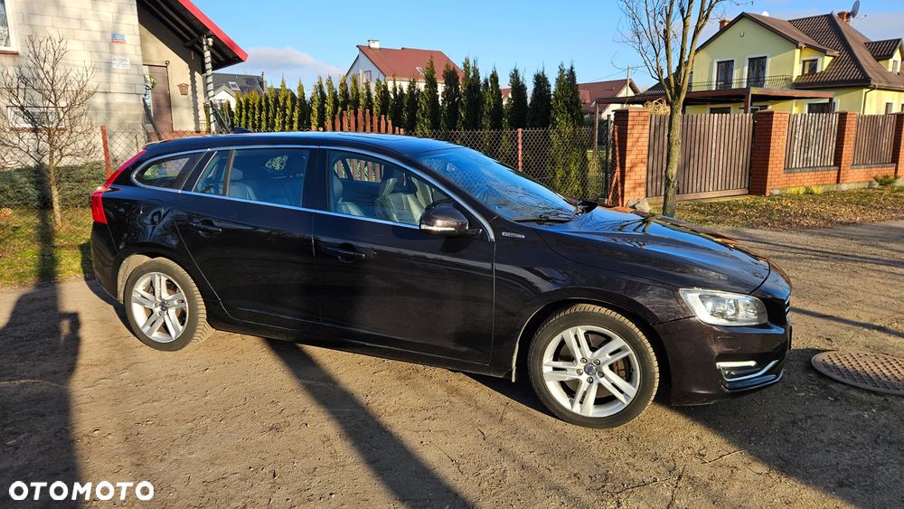 Volvo V60 D6 Plug-In-Hybrid AWD Geartronic Summum - 5