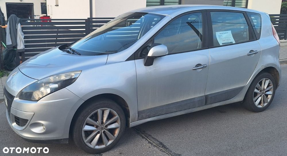 Renault Scenic 1.5 dCi Emotion - 1