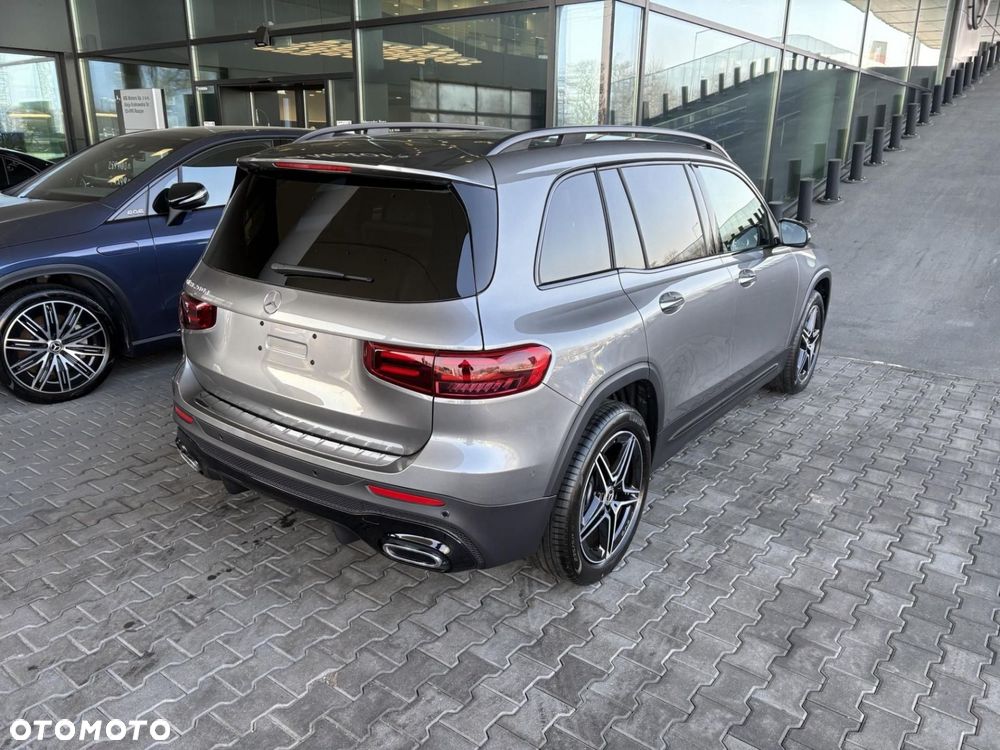 Mercedes-Benz GLB - 5