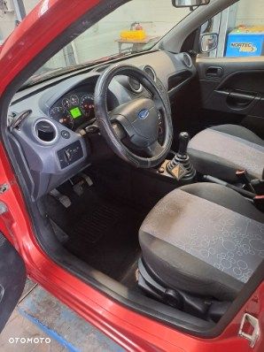 Ford Fiesta 1.3 - 8