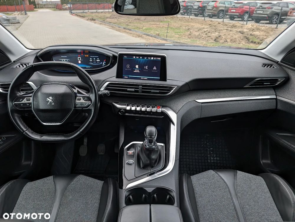 Peugeot 3008 PureTech 130 Stop & Start GPF Allure - 24
