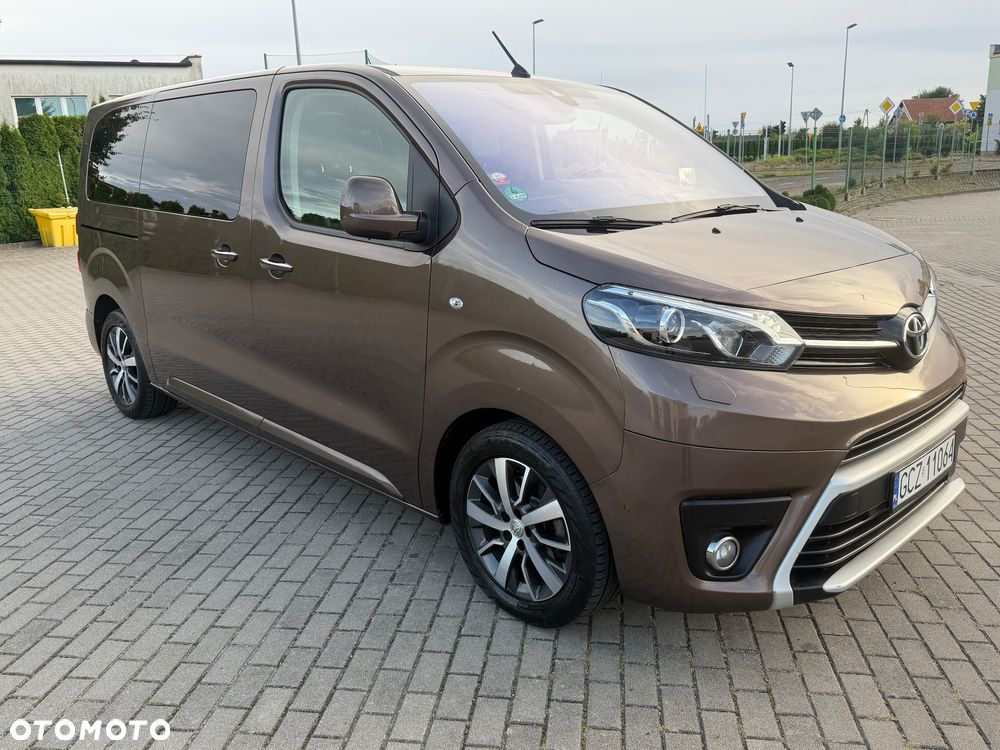 Toyota Proace Verso 2,0-l-D-4D L1 (7-Si.) Autm Executive - 23