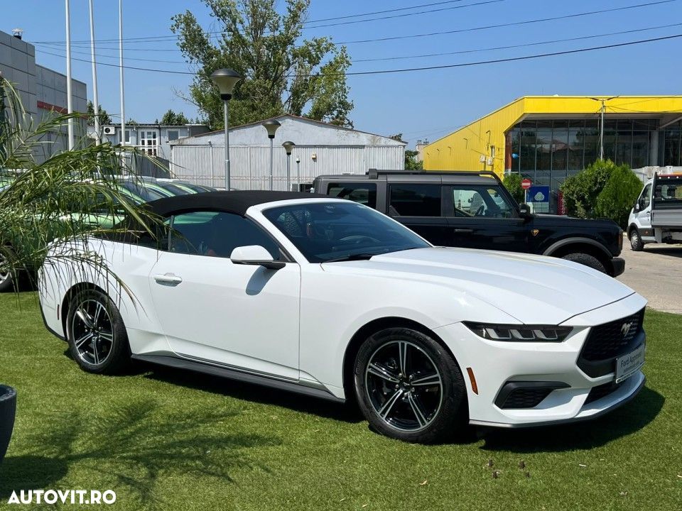 Ford Mustang - 12