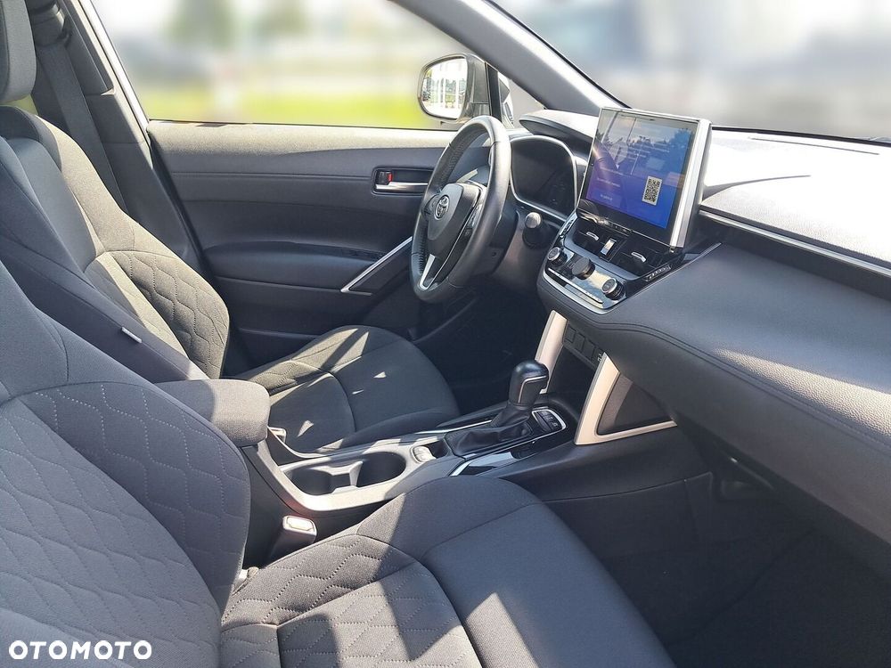 Toyota Corolla Cross - 11