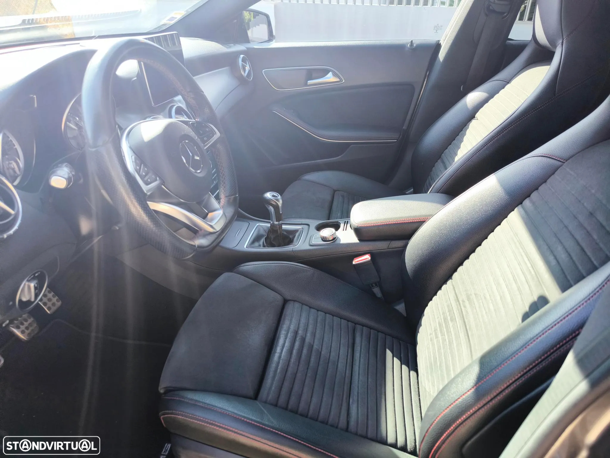 Mercedes-Benz CLA 180 d Shooting Brake AMG Line - 10