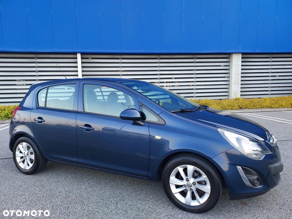 Opel Corsa 1.2 16V Cosmo - 10