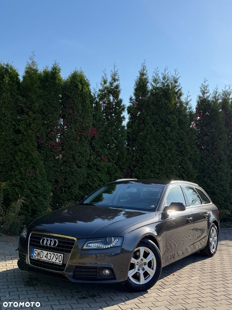 Audi A4 Avant 2011 photo 2