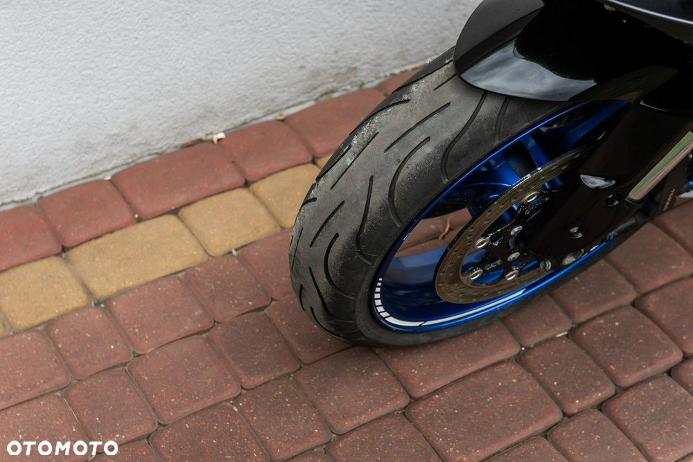 Suzuki GSX-R - 7