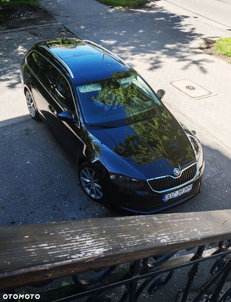 Skoda Octavia 1.6 TDI DPF DSG Elegance - 5