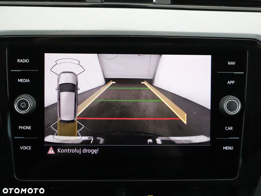 Volkswagen Passat Variant 2.0 TDI EVO Business DSG - 20