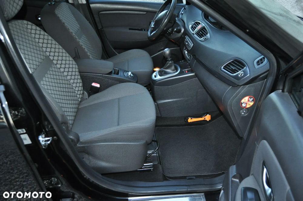 Renault Scenic 1.6 16V 110 Dynamique - 10