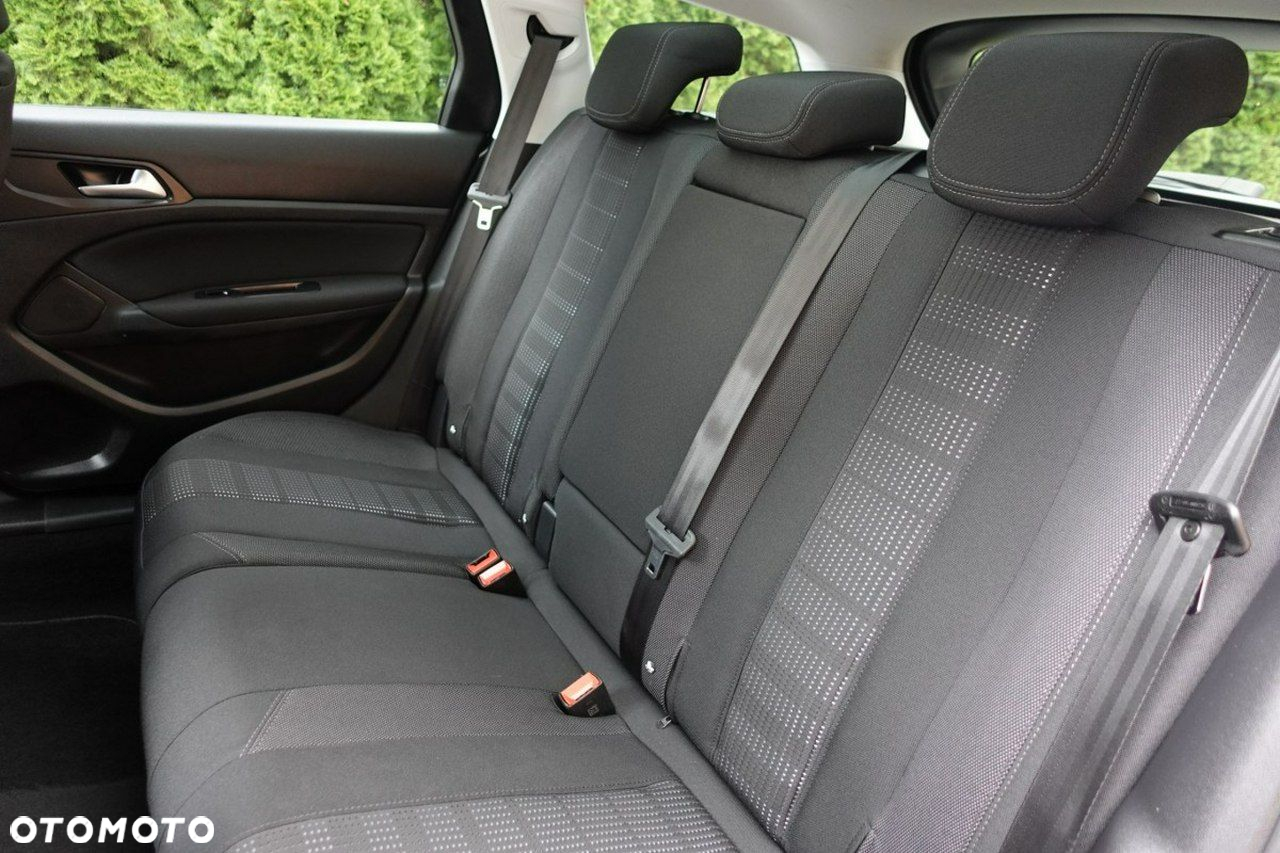 Peugeot 308 - 24