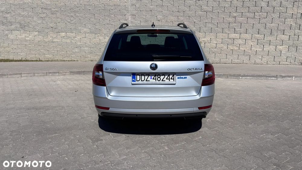 Skoda Octavia 2.0 TDI SCR Style DSG - 8