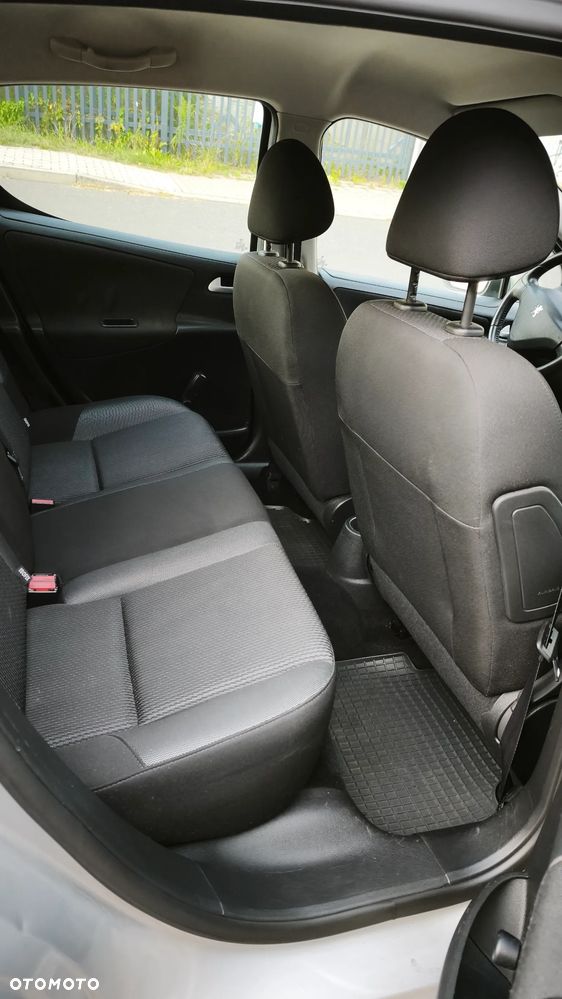 Peugeot 207 1.4 Trendy - 9