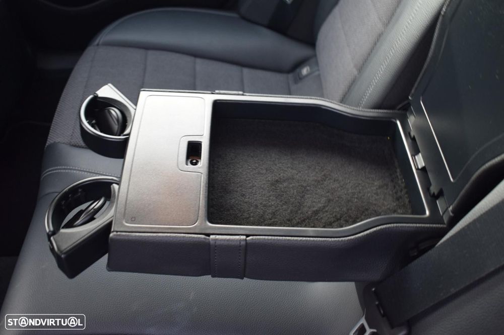 Mercedes-Benz E 300 de Avantgarde - 48