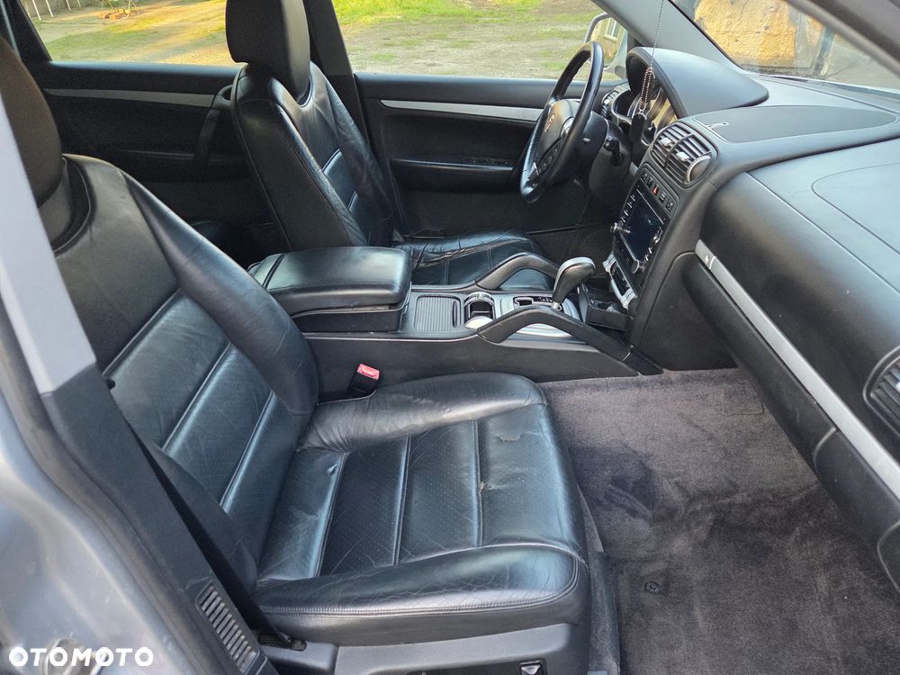 Porsche Cayenne - 13